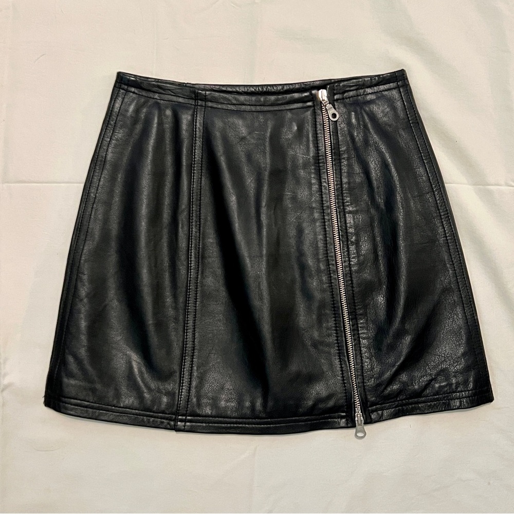 SOLD    Wilsons Maxima Leather Mini Skirt Full Zip 6